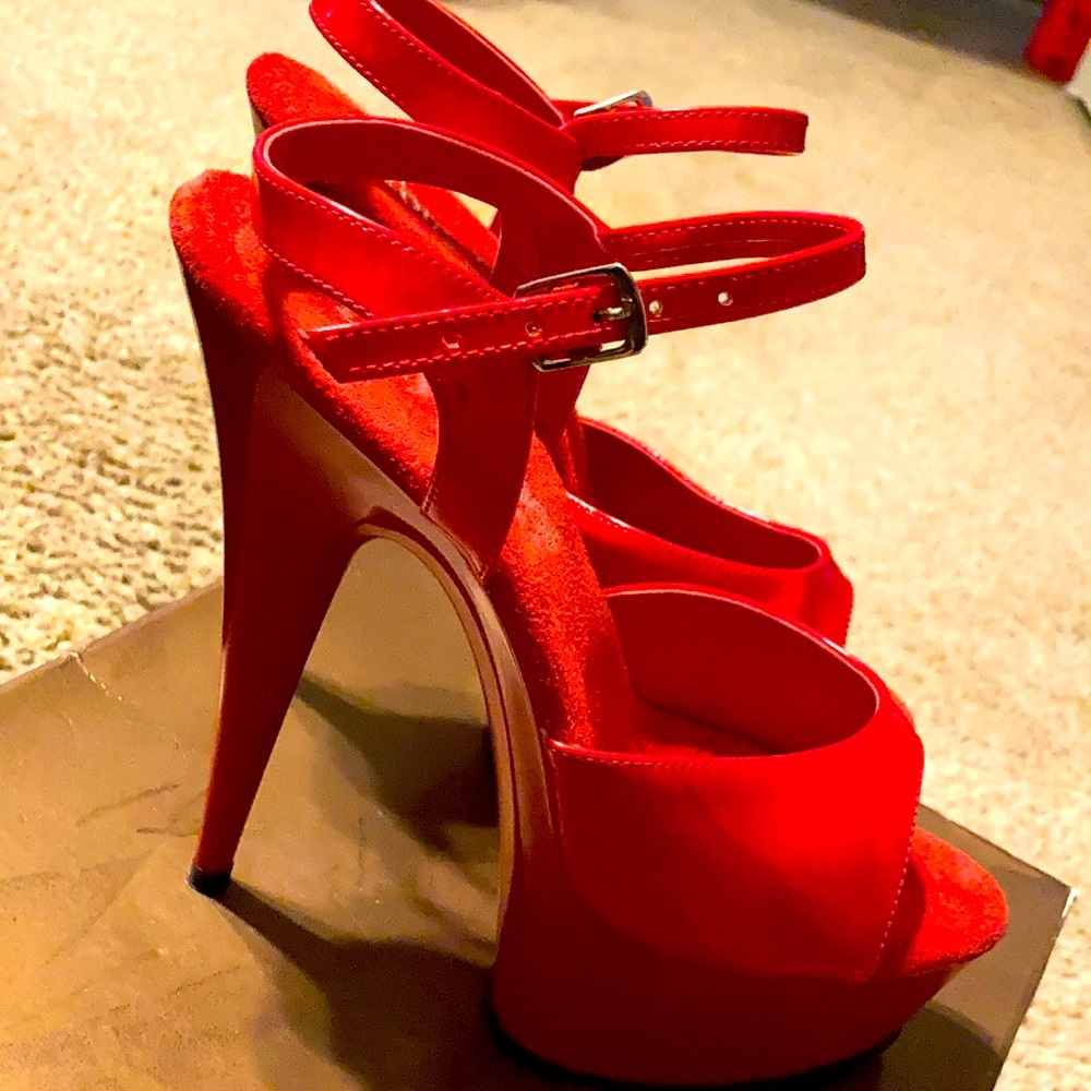 Tony Shoes Size 7. Brand new! 6" Heel, 1 3/4" Platform Ankle Strap Sandal.